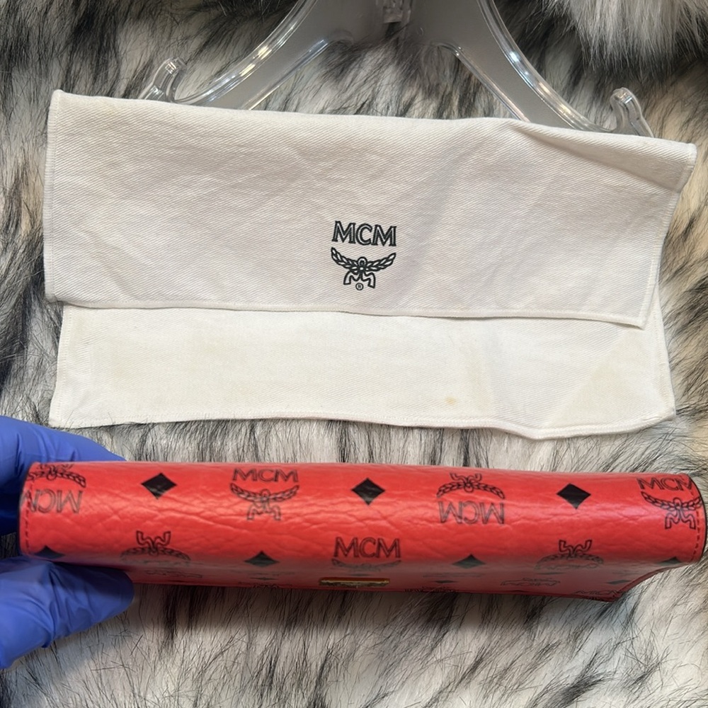 MCM wallet with pink interior, NWOT - Picture 3 of 11